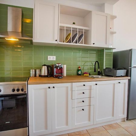 Notos Sea Front Apartment Glossa Buitenkant foto