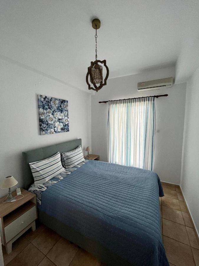Notos Sea Front Apartment Glossa Buitenkant foto